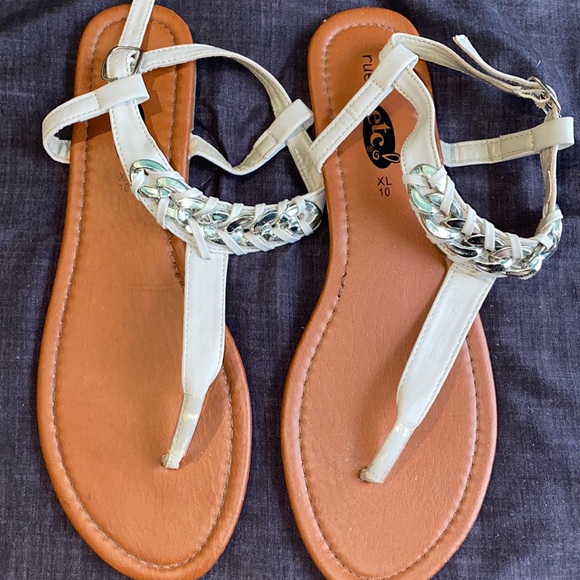 Rue21 Shoes - Women’s Sandals Rue 21 chain design